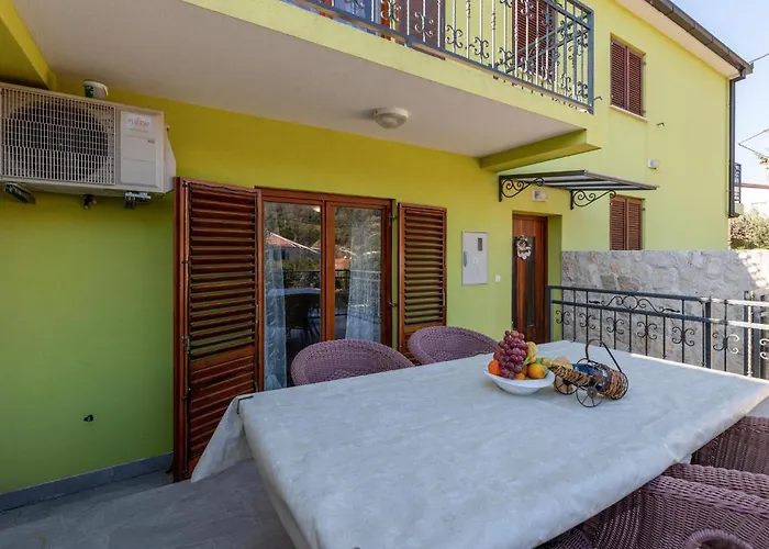 3 Bedroom Gorgeous In Dom wakacyjny *