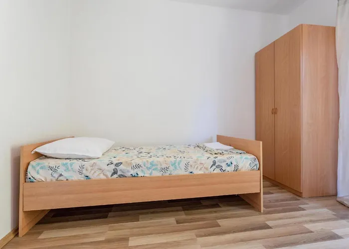 3 Bedroom Gorgeous In Kremena