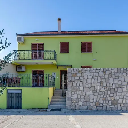 Holiday home 3 Bedroom Awesome In