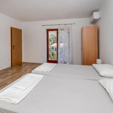 بيت للعطل 3 Bedroom Gorgeous In