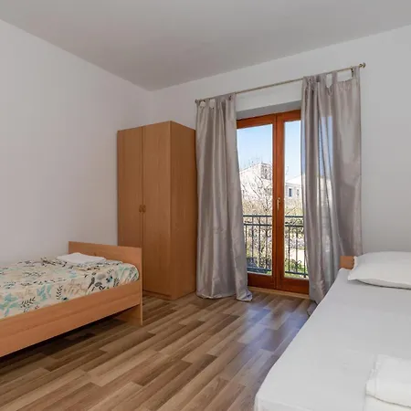 3 Bedroom Gorgeous In *